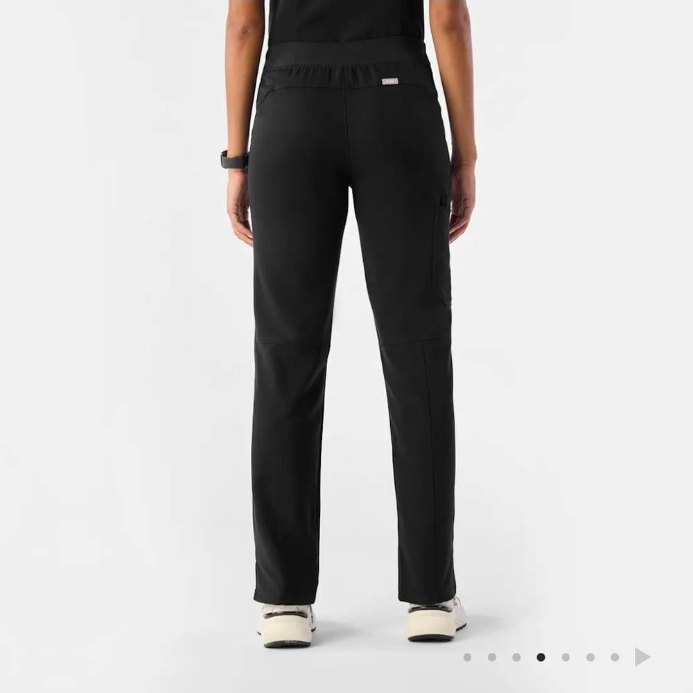 Kade Cargo Scrub Pants - Picture 16 of 16